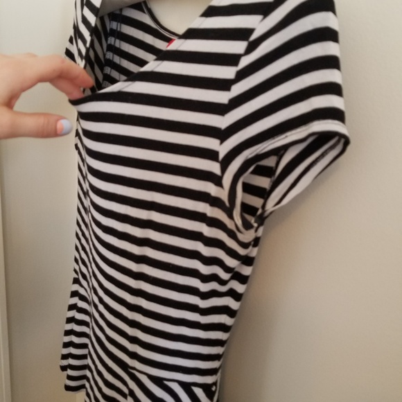 Black/White Striped Peplum top - Picture 4 of 7